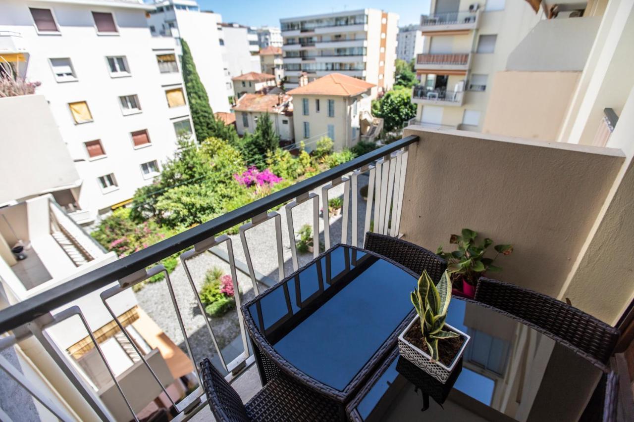 ++++ Renovated Cosy 50M2 Sunny Flat / Balcony / Close To Beach And To The Palais Des Festivals ++++ Cannes Luaran gambar