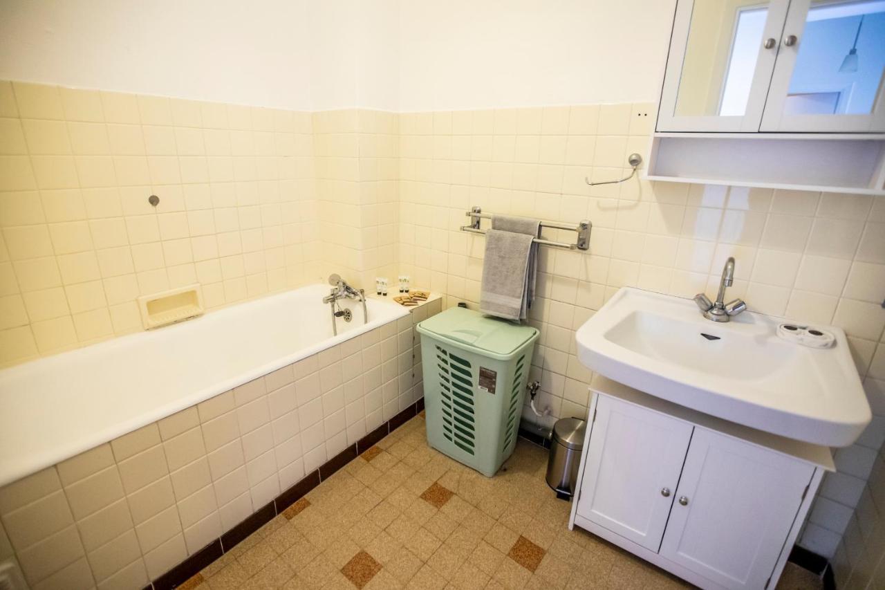 ++++ Renovated Cosy 50M2 Sunny Flat / Balcony / Close To Beach And To The Palais Des Festivals ++++ Cannes Luaran gambar