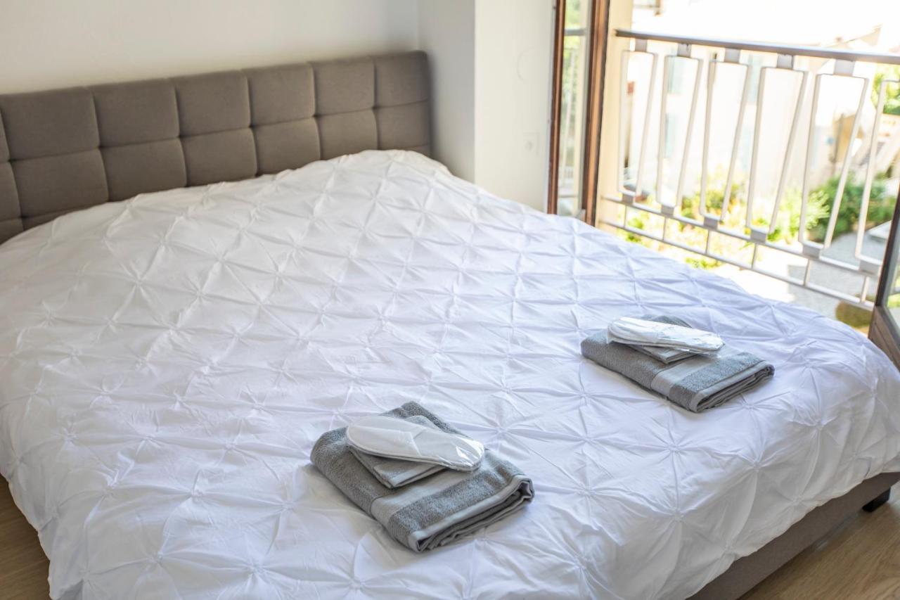++++ Renovated Cosy 50M2 Sunny Flat / Balcony / Close To Beach And To The Palais Des Festivals ++++ Cannes Luaran gambar
